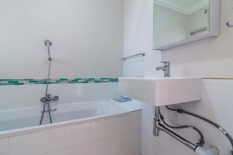 1 Bedroom Property for Sale in Three Anchor Bay Western Cape